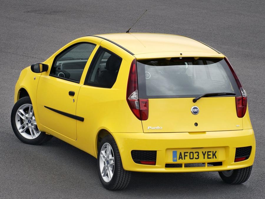  Fiat Punto Sporting 2003 года  (UK) (фото 8 из 8)